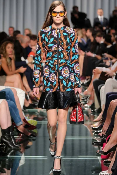 Look 22